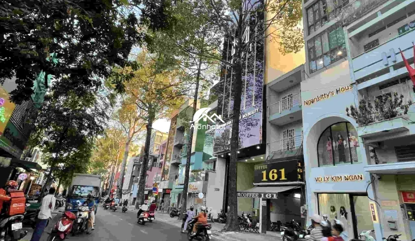 Bán toà nhà 157-159 Trần Bình Trọng Quận 5 Hầm 8 Tầng
