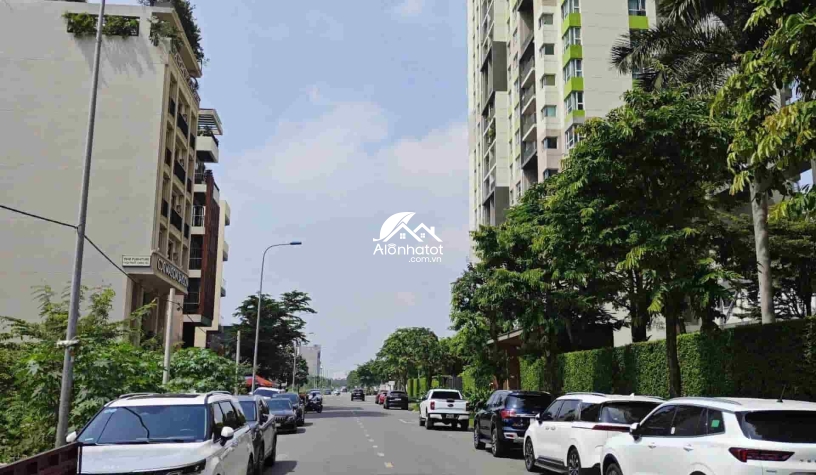 Bán toà nhà 66-68 Nguyễn Thanh Sơn Quận 2 Hầm 7 tầng DT 10x20 (200m2)