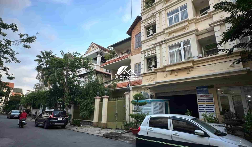 Bán Căn Hộ Dịch Vụ hẻm 216 Nguyễn Văn Hưởng Quận 2 Xây 6 tầng 197m2