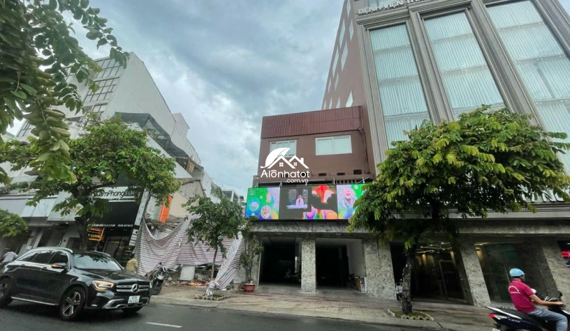 Bán đất mặt tiền 217 Nguyễn Đình Chiểu, Quận 3 – Sẵn GPXD