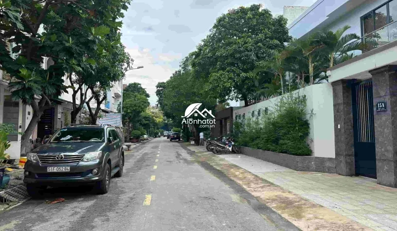 Bán đất mặt tiền đường 31C - Bùi Tá Hán Quận 2 DT 400m2