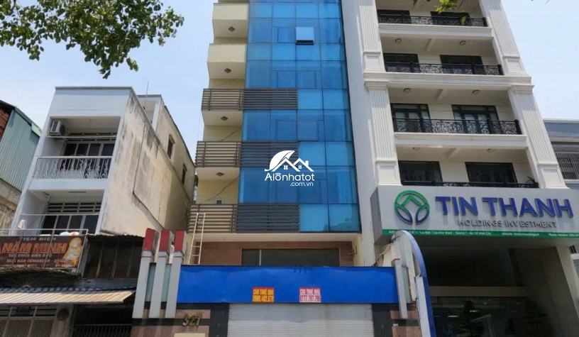 Bán tòa nhà mặt tiền 560 đường Võ Văn Kiệt, Quận 1 ngang 8m