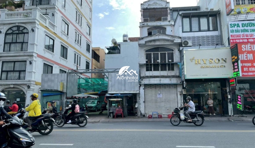 Bán nhà mặt tiền 111 Phan Đình Phùng, Phường 17, Phú Nhuận