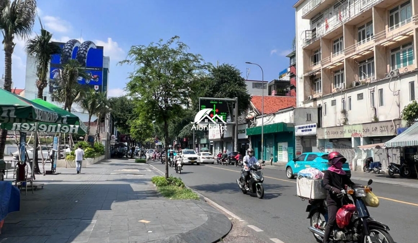 Bán nhà hẻm 179D Hai Bà Trưng, Quận 3 – Vị trí đẹp, hợp đồng thuê cao