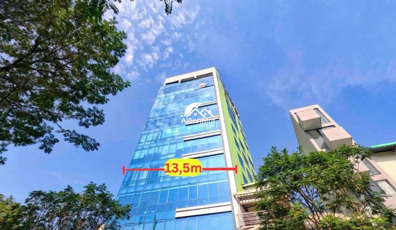 Bán tòa nhà mặt tiền đường 150bis Lê Thị Hồng Gấm, Quận 1