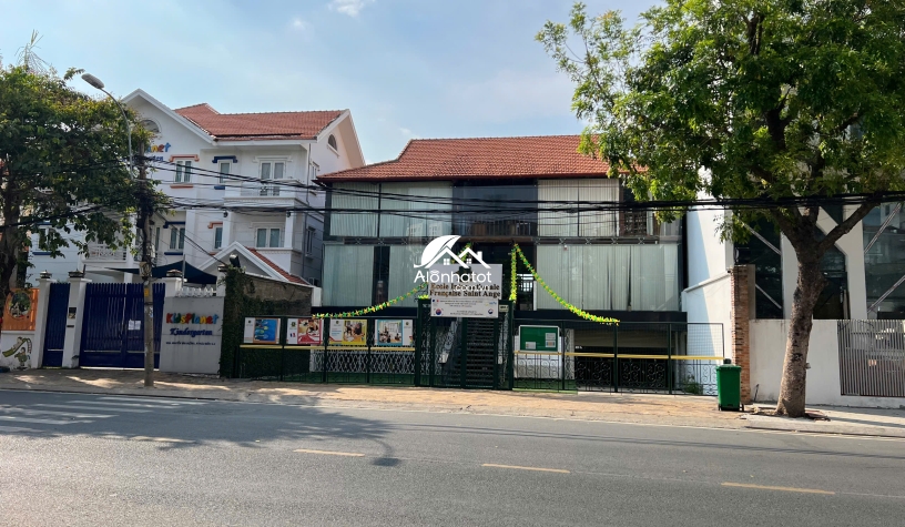 Bán Biệt Thự Mặt Sông 189A1 Nguyễn Văn Hưởng Thảo Điền, 1044m², Bến Du Thuyền