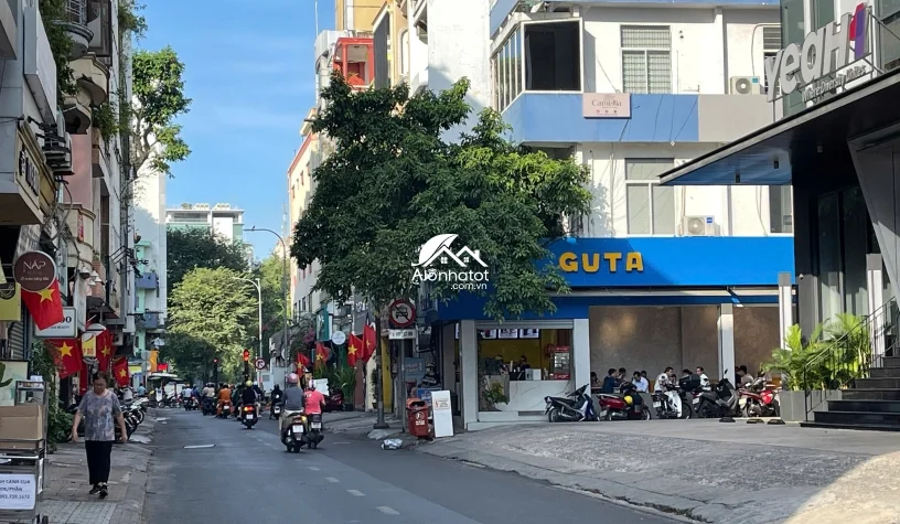 Bán Nhà MT Góc 146 Nguyễn Văn Thủ Q1, 72m², 4 Lầu, HĐT 60Tr