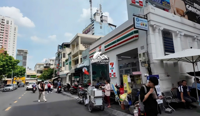 Bán Nhà MT 25 Nguyễn Khắc Nhu Q1, 300m² Nở Hậu, Gần The Grand Manhattan