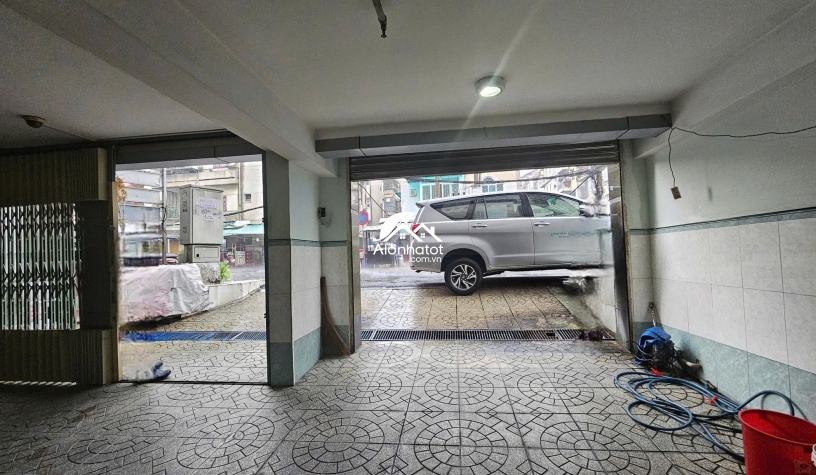 Bán Khách Sạn 75 Hoàng Sa Q1, 36 Phòng, Hầm 6 Lầu, Nở Hậu 18m