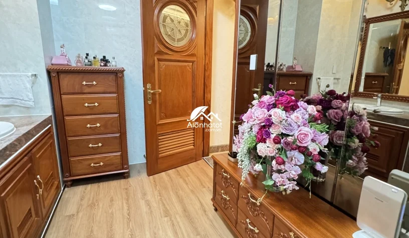 Bán Biệt Thự Compound 1 Giang Văn Minh An Phú Q2, 240m², Full Nội Thất Gỗ Đỏ
