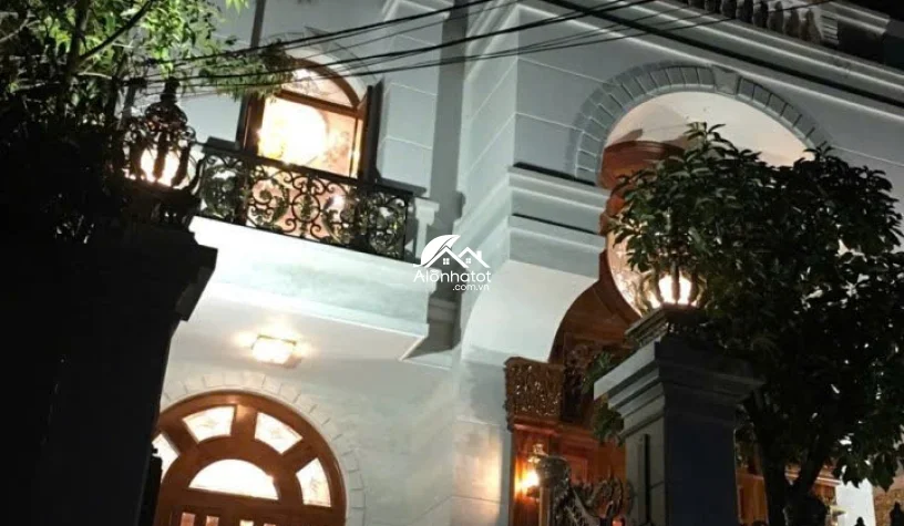 Bán Biệt Thự Hẻm 25 Xuân Thuỷ Thảo Điền, 244m², Hầm 4 Lầu, Nội Thất Cao Cấp